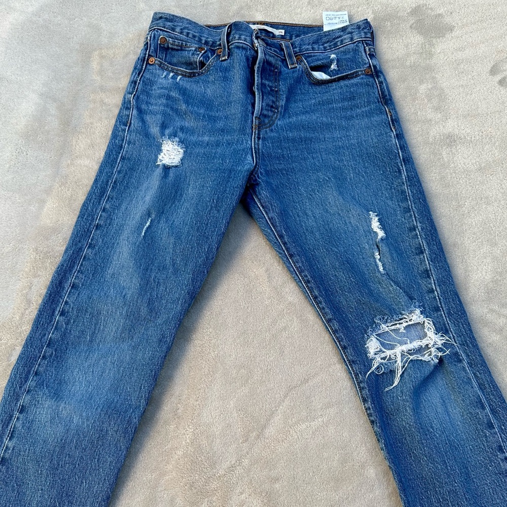 LEVI WEDGIE JEANS